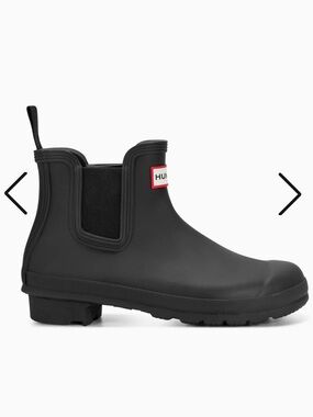 Hunter Women's Black Chelsea Ankle Rain Boot